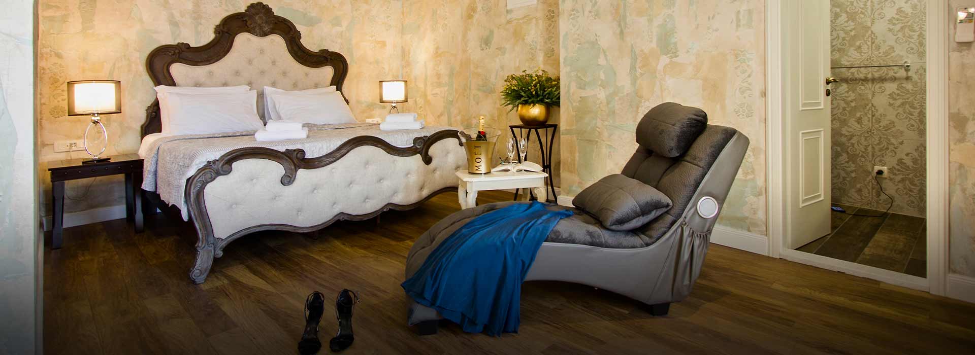 Plaza Marchi Old TOwn Plaza Marchi Old TOwn